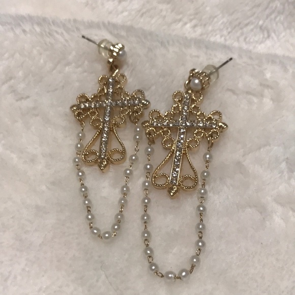 Earring - Picture 2 of 3